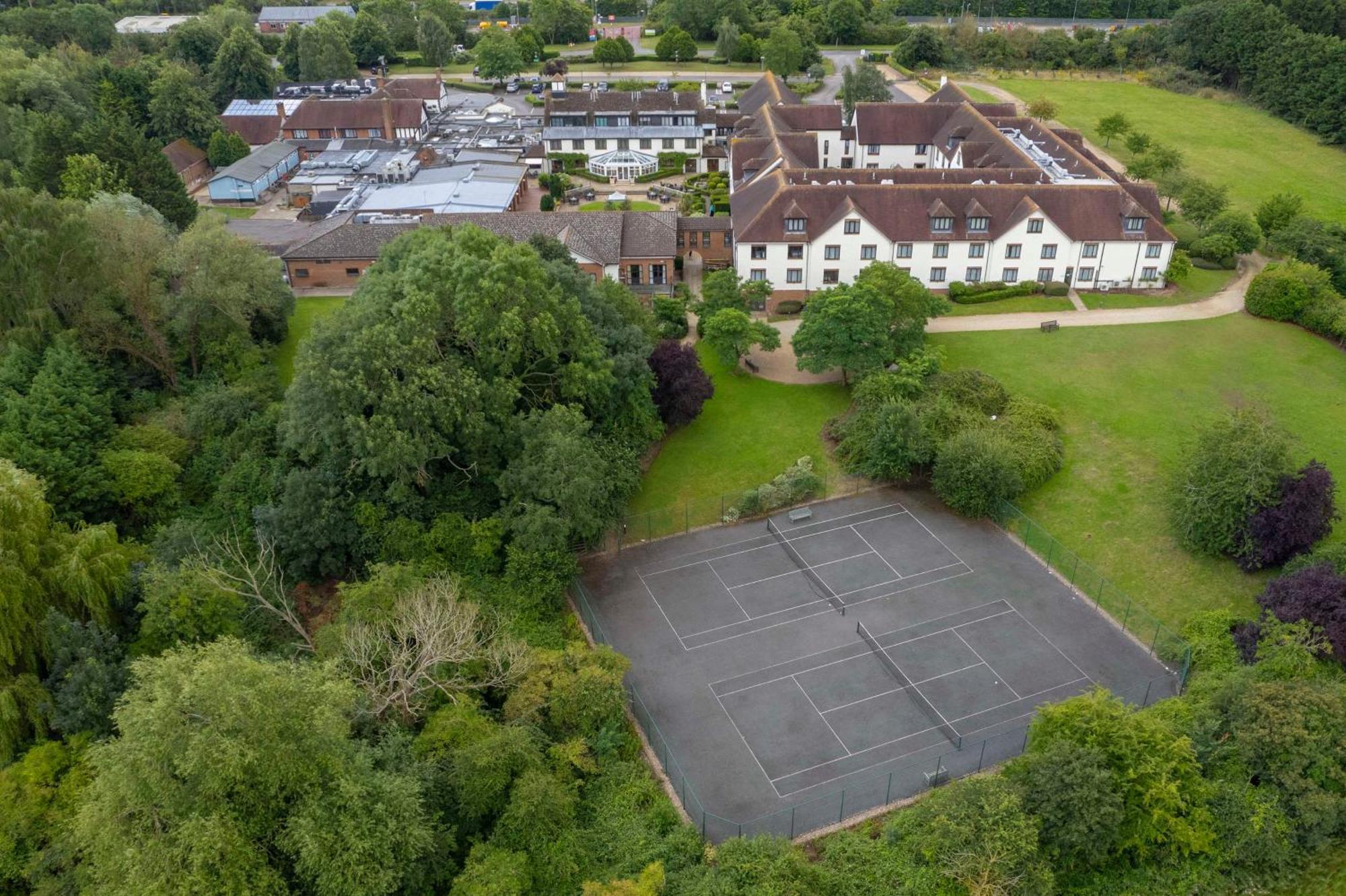 Oxford Belfry Hotel & Spa Thame Exterior foto