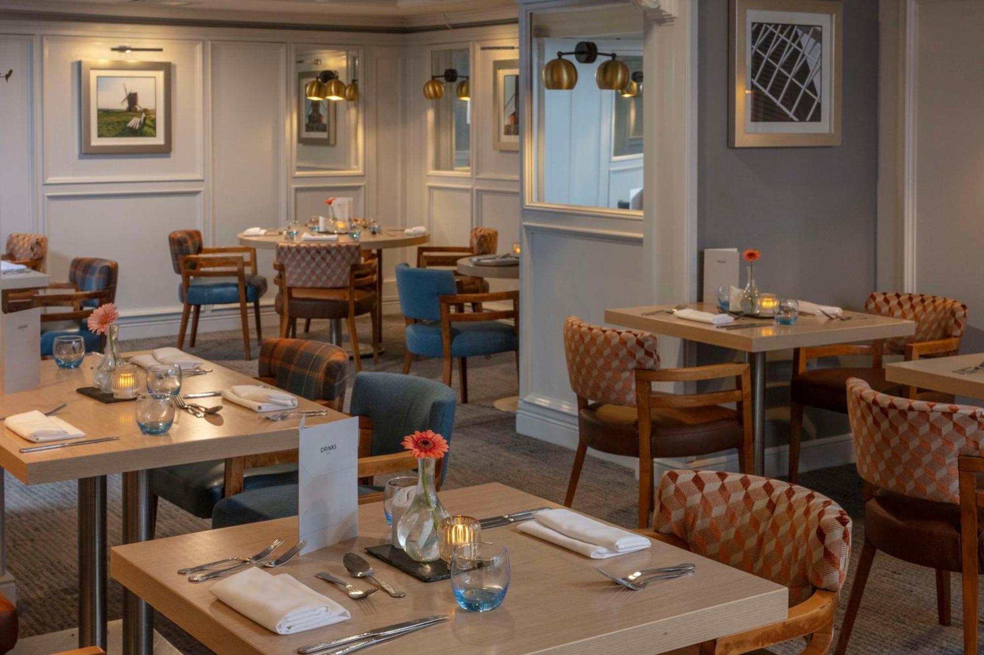 Oxford Belfry Hotel & Spa Thame Exterior foto